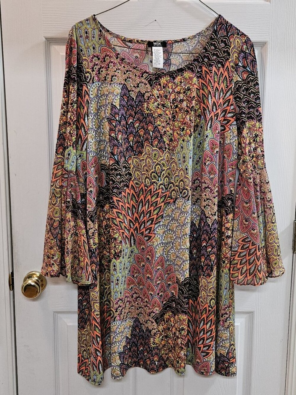 NWOT:  Women's Plus Size 3X - Multi-colored Short Dress